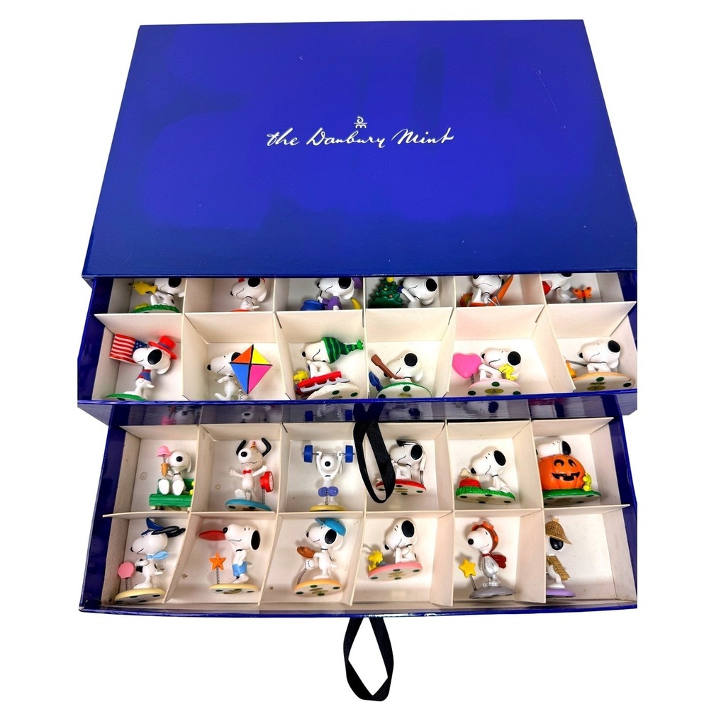 Danbury Mint Peanuts Year of Snoopy Figurine Collection 48 Pieces with Box Case